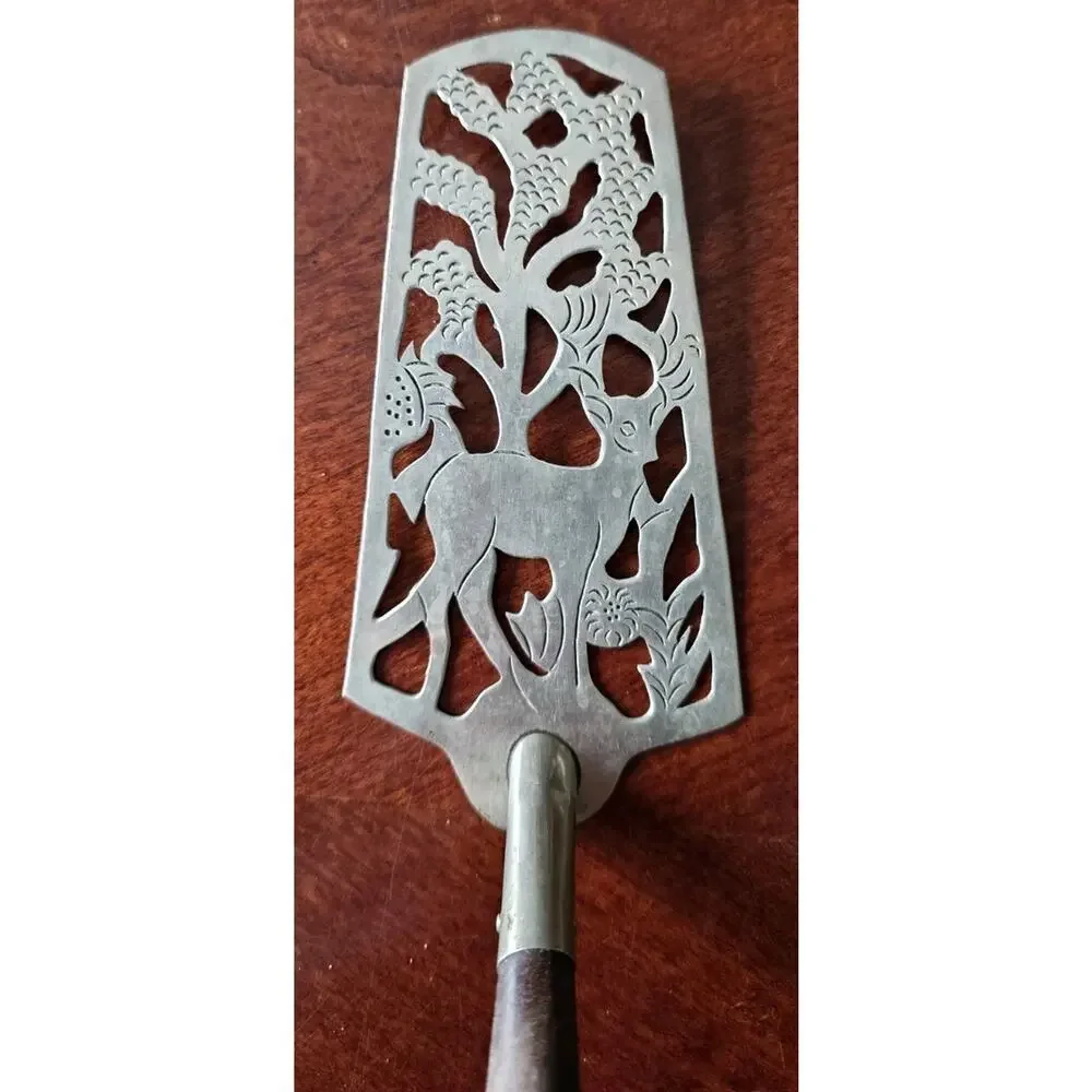 9 Inch Silver Tone Artisan Cake Pie Spatula Server Deer Foliage Dark Wood Handle